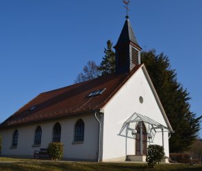 Zu sehen ist die katholische Kirche  "Schmerzhaften Muttergottes" aus dem Ortsteil Friedrichsthal