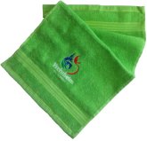 Gästehandtuch mit Wehrheimer Logo Zu sehen ist ein grünes Gästehandtuch mit Wehrheimer Logo