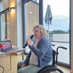 Tag 1, Besuch im Apfeldorf