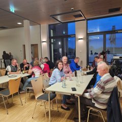 Tag 1, Besuch im Apfeldorf