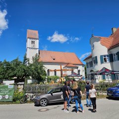 Tag 2, Besuch im Apfeldorf